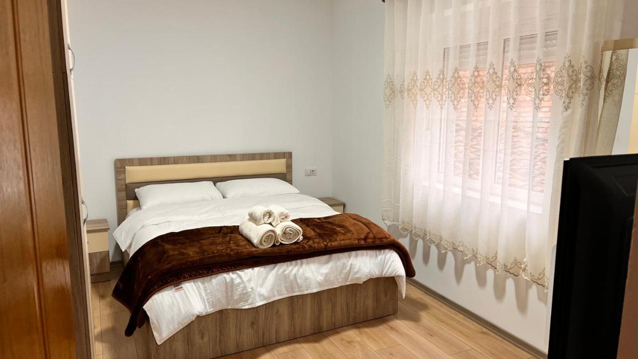 Driteza Hotel Korce Exterior photo