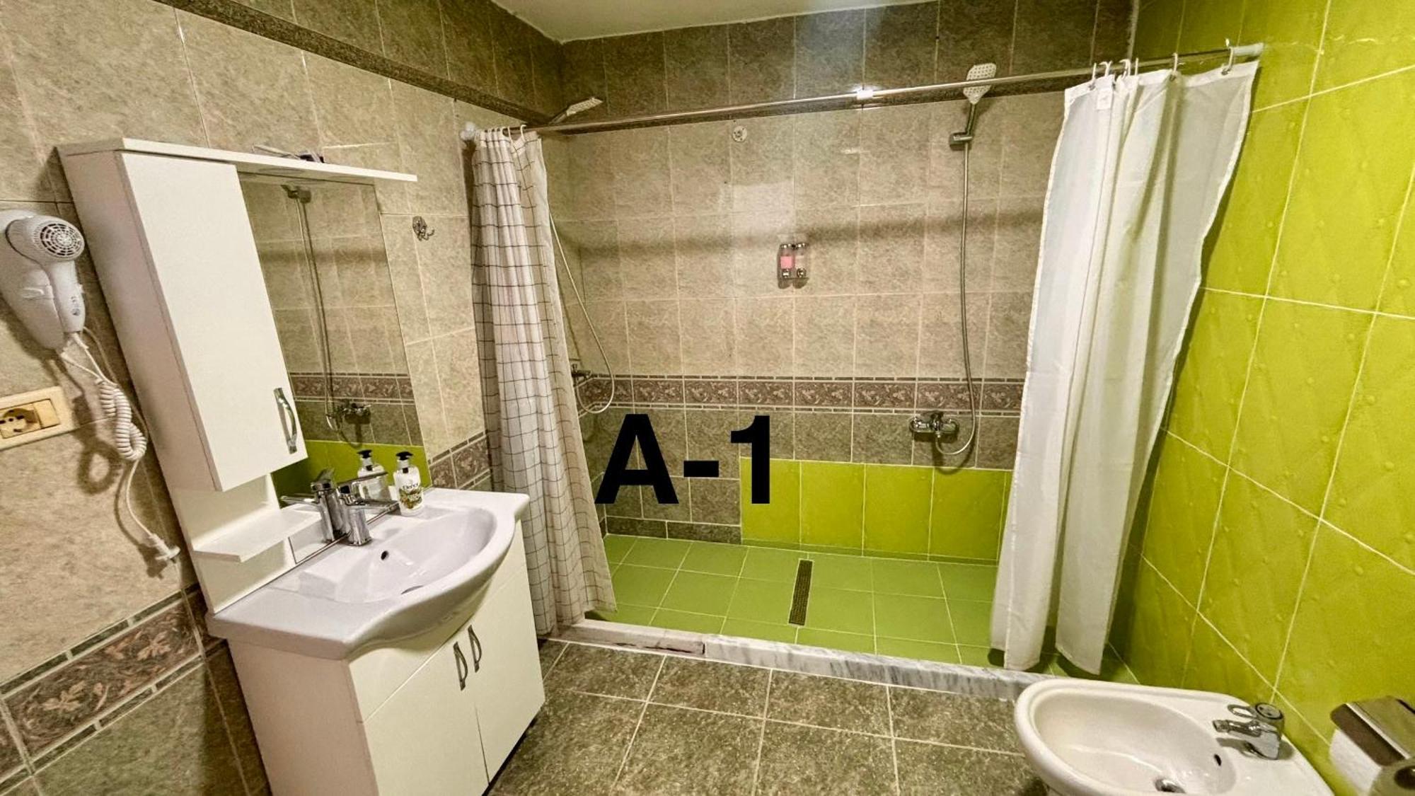Driteza Hotel Korce Exterior photo